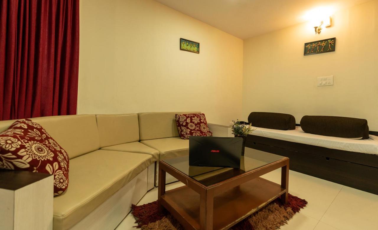 Seasons Suites Bangalore Habitación foto
